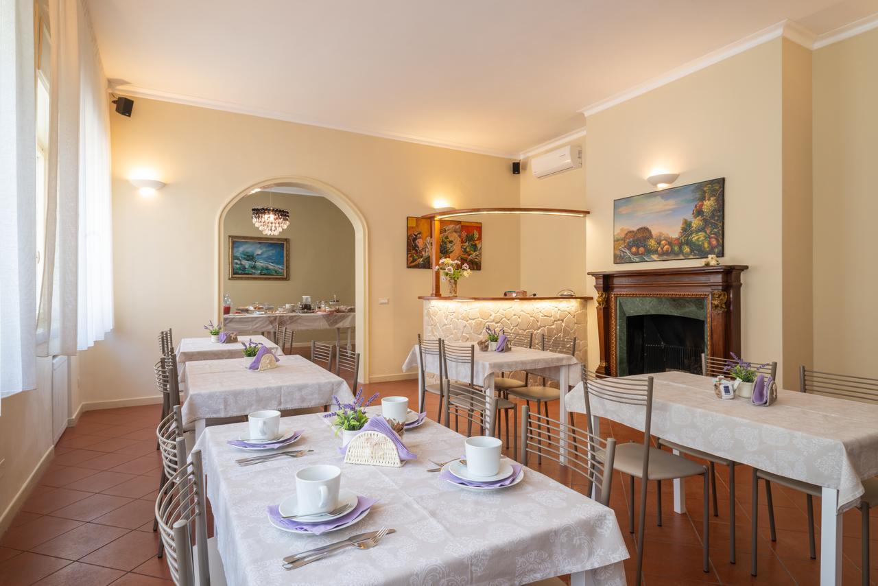 Domus Salento & Con Parcheggio Privato In Loco Bed & Breakfast Lecce