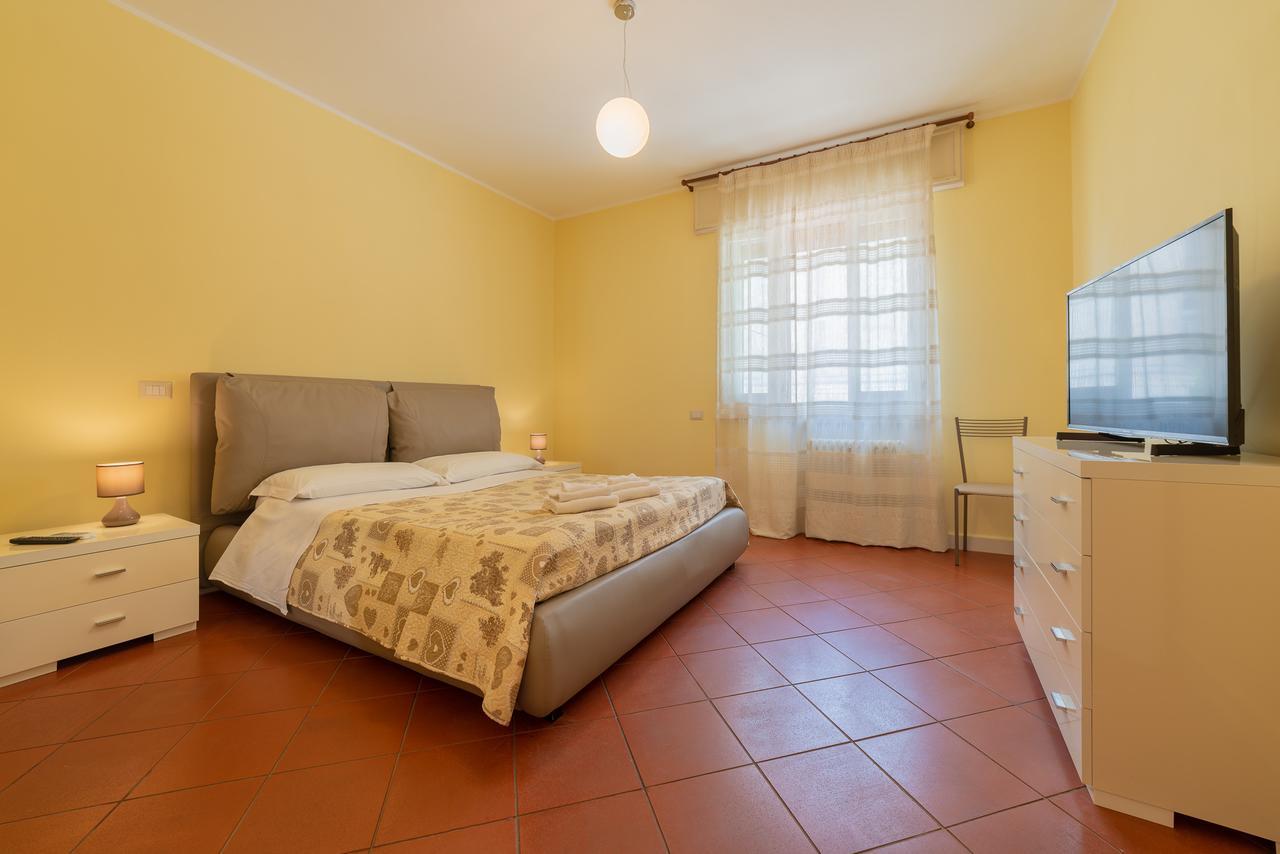 Bed & Breakfast Domus Salento & Con Parcheggio Privato In Loco